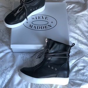 Steve Madden Anton Black Leather Wedge Shoe